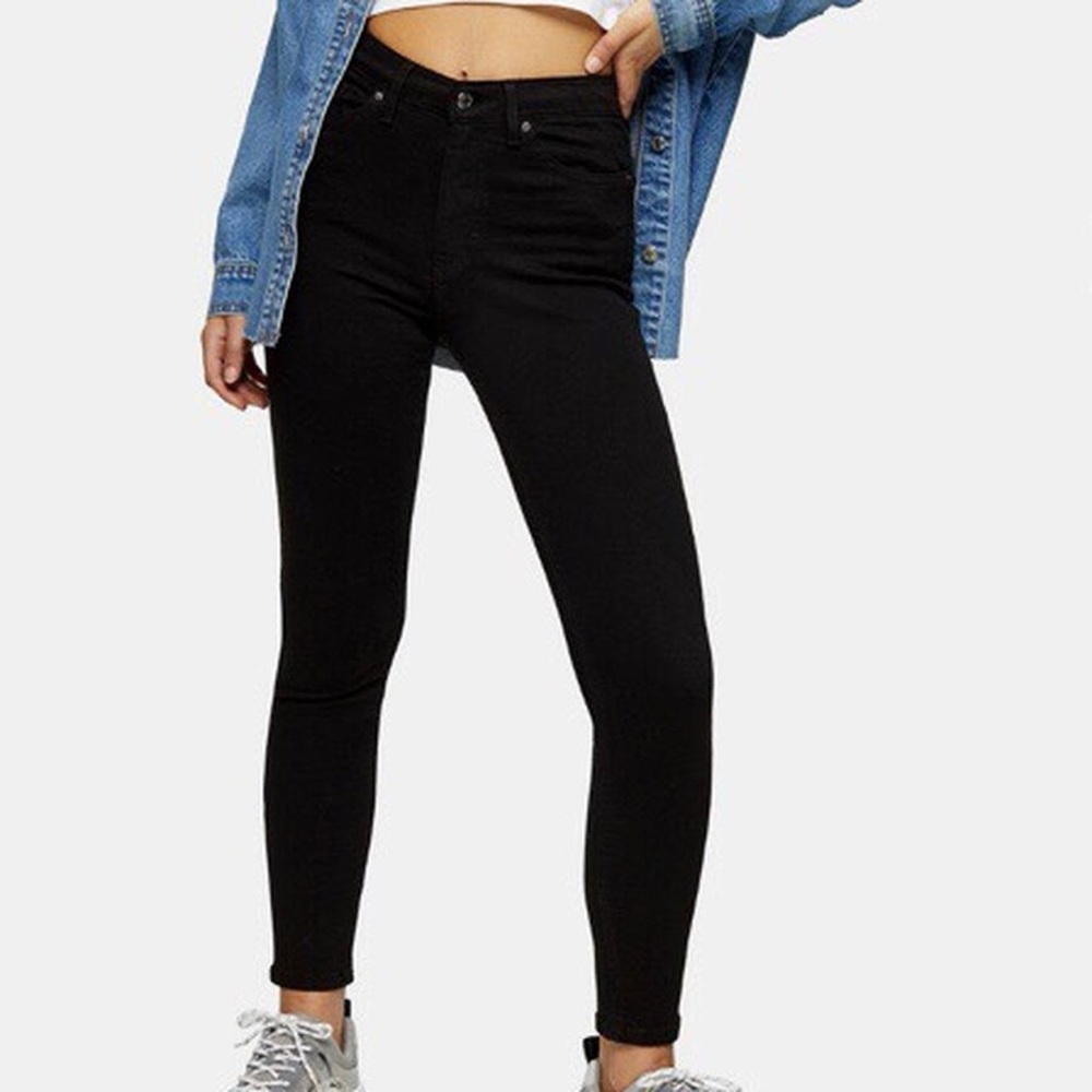 Black Skinny Jeans